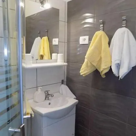 Apartamento With Parking Space Moscenice, Opatija - 7689 Mošćenička Draga