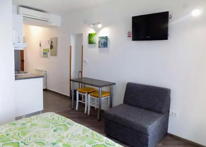 Apartment With Parking Space Moscenice, Opatija - 7689 Mošćenička Draga